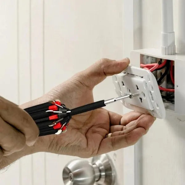 Șurubelniță Multitool 8 în 1 cu lanternă